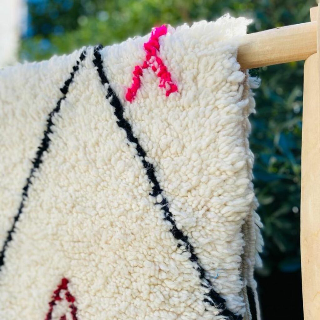 Tapis berbère Beni Ouarain blanc à losange